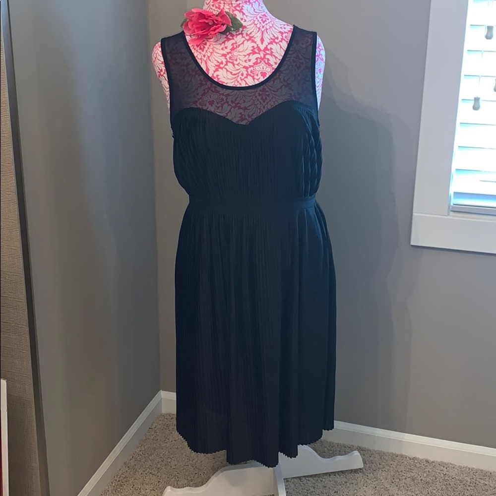 🌺 H&M Dress Black Size M NWT